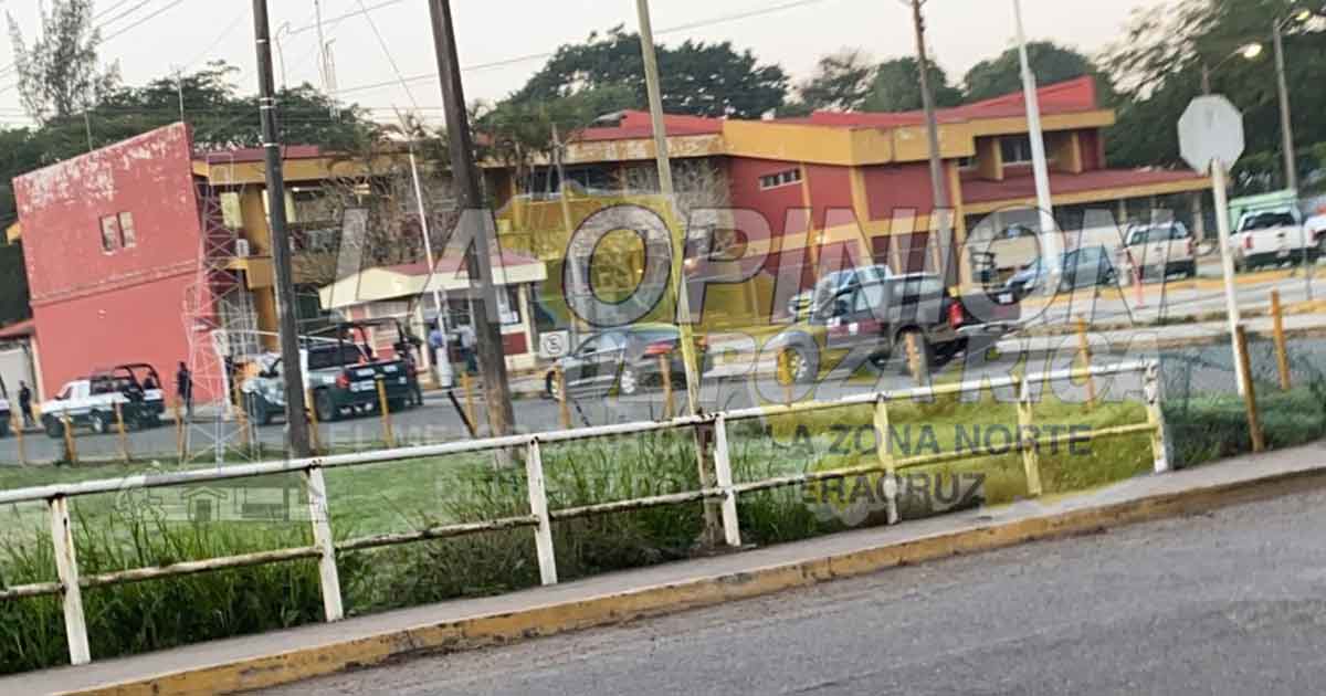Se roban cajero automático de Pemex en Naranjos