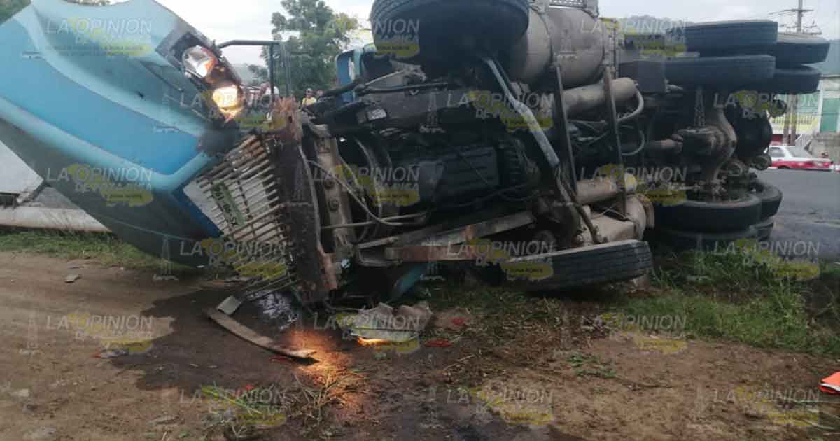 Dos lesionados en fuerte choque