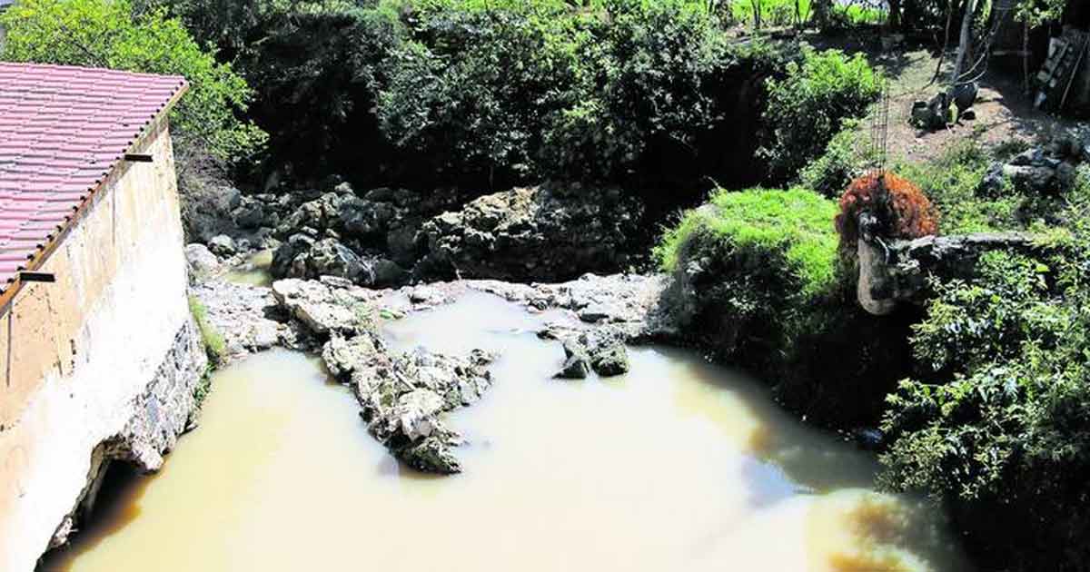 Alertan sobre casos múltiples de hepatitis en colonia de Xalapa