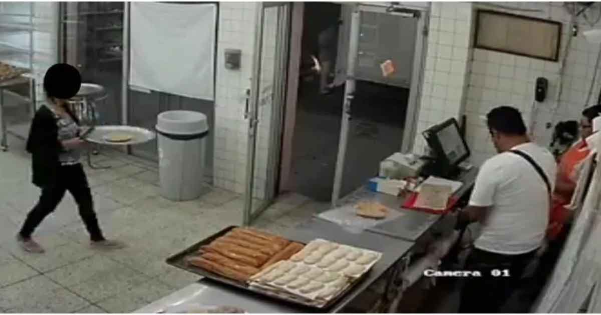 VIDEO: Roba panadería en Costa Verde y se regresa al final por su pan