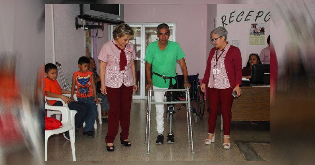 Inician etapa de rehabilitación personas que fueron apoyadas con prótesis