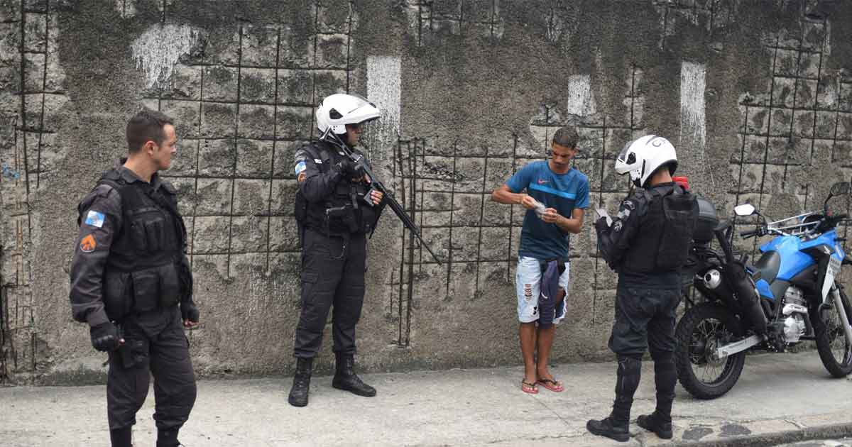 Las muertes por la policía y el descenso de asesinatos baten récords en Río de Janeiro