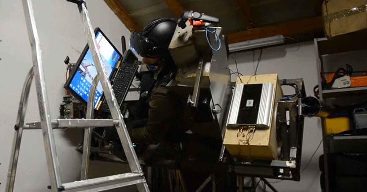 Crea su propio simulador de vuelo que simula las fuerzas G y puede rotar 360 grados