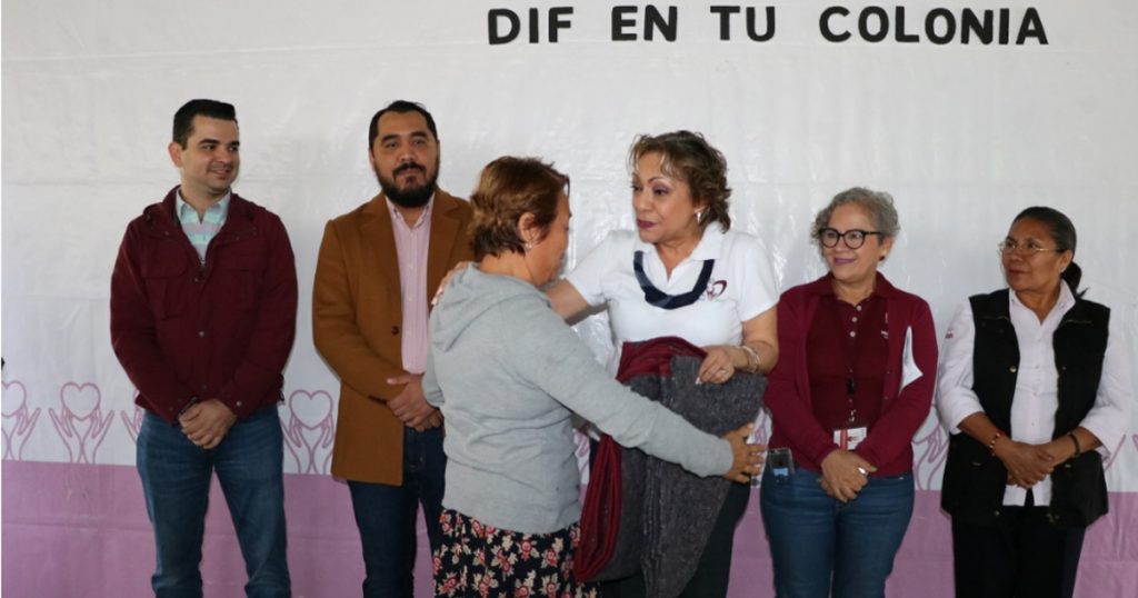 Llevan servicios del DIF a la Colonia Mecánicos de Piso