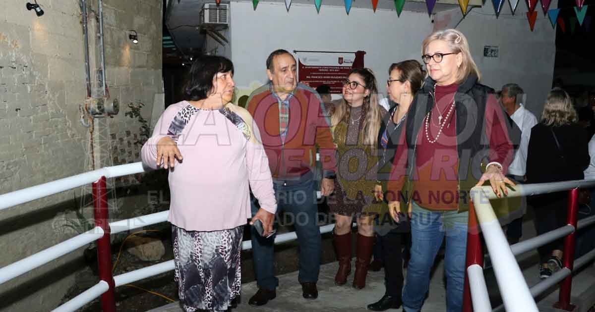 Entrega Javier Velázquez obras por $ 3.5 millones de pesos para sectores populares