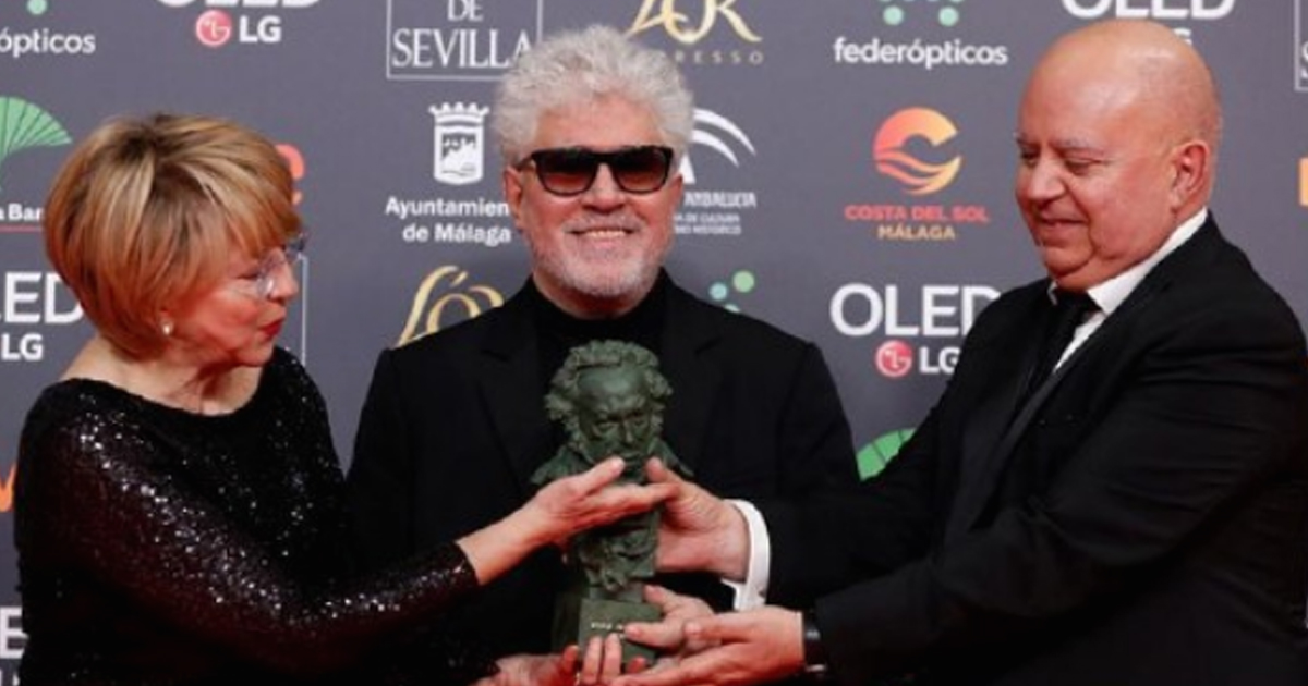 Pedro Almodóvar y Antonio Banderas ganan el Goya a mejor director y actor por ‘Dolor y Gloria’