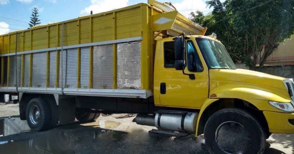 Rescatan a 117 migrantes e interviene a cinco por presunto tráfico de personas