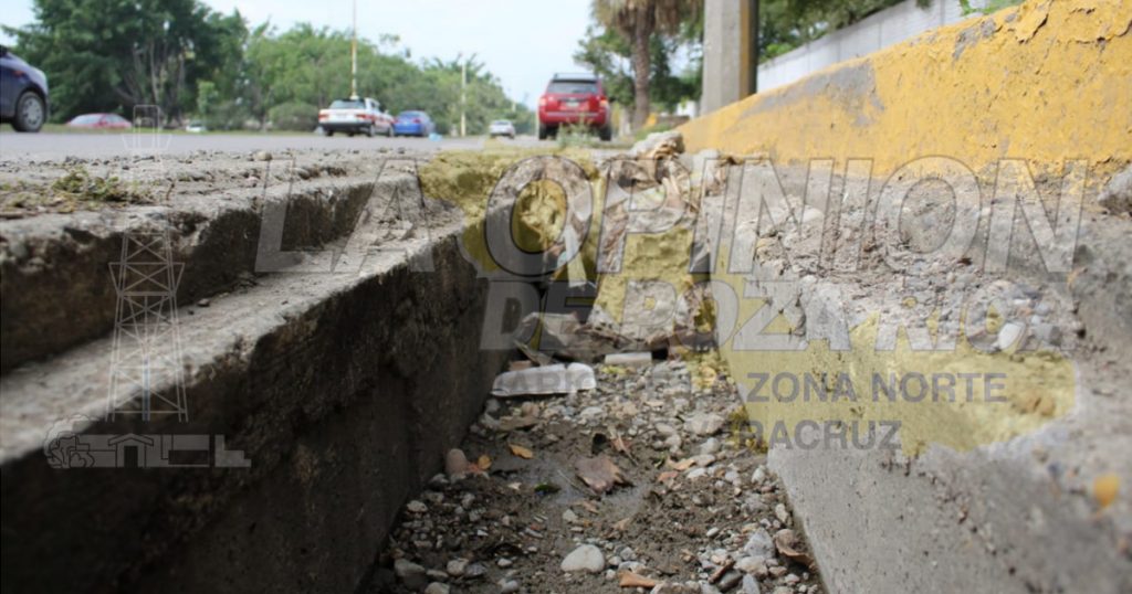 Se roban alcantarillas pluviales sobre bulevar central poniente