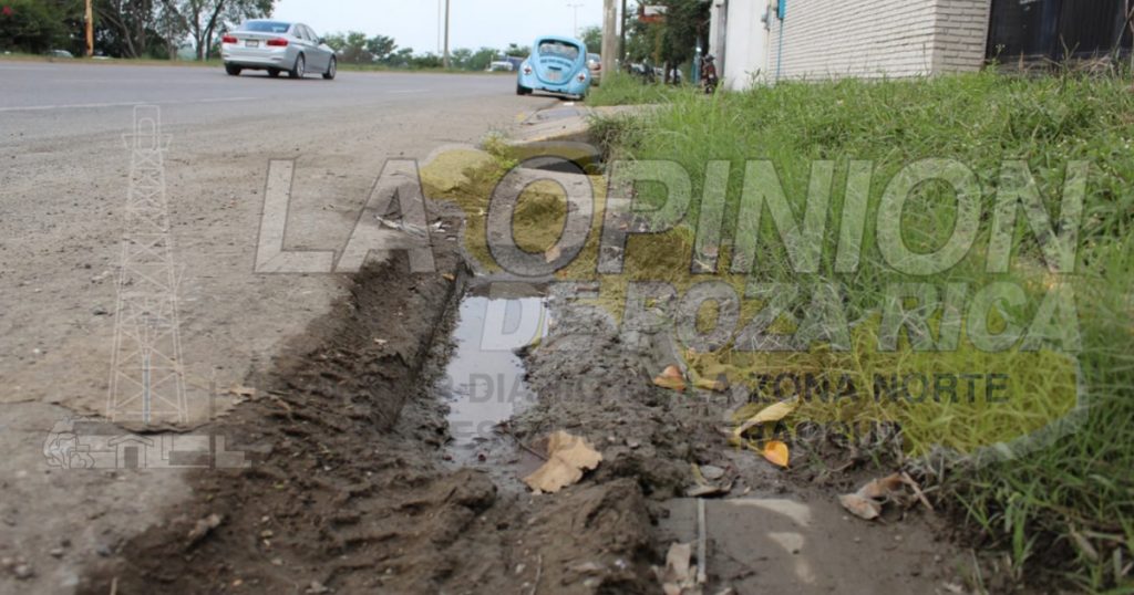 Se roban alcantarillas pluviales sobre bulevar central poniente