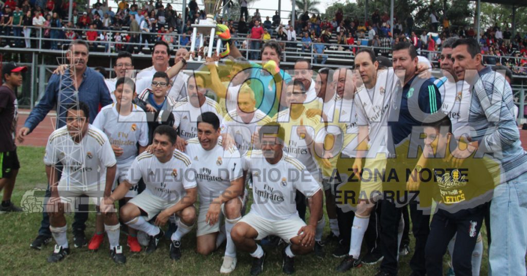 Tetracampeones en Master, Champions amigos de Jonhy en fut veterano