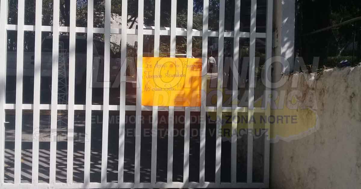 Violenta SS derechos de trabajadores de Salud