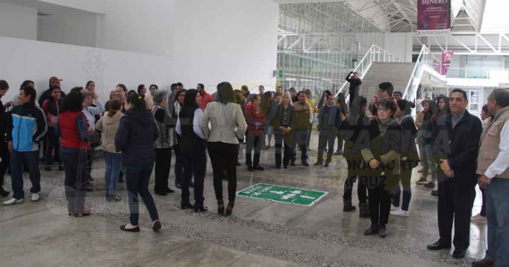 Evacuan jardín de niños en primer Mega Simulacro