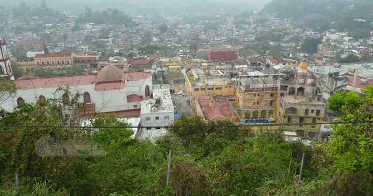 Turistas abarrotaron hoteles en Papantla