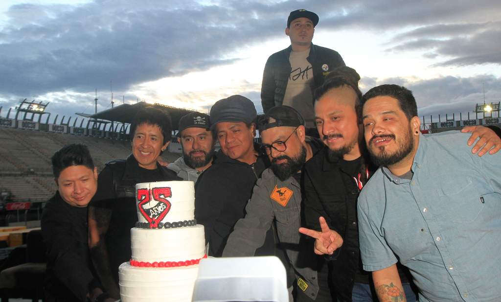 Panteón Rococó anuncia concierto por 25 años de trayectoria