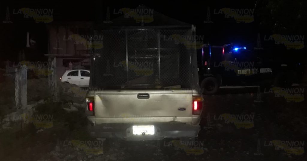 No midió su distancia y chocan camionetas