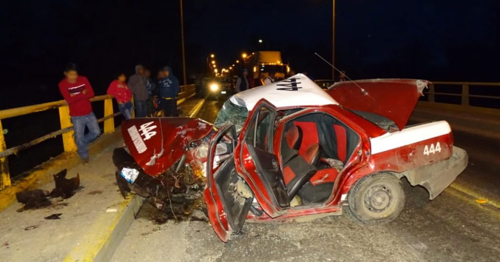 ¡Taxista y pasajeras volvieron a nacer!