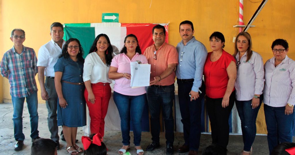 Hacen realidad la escrituración del jardín de niños "Federico Froebel"
