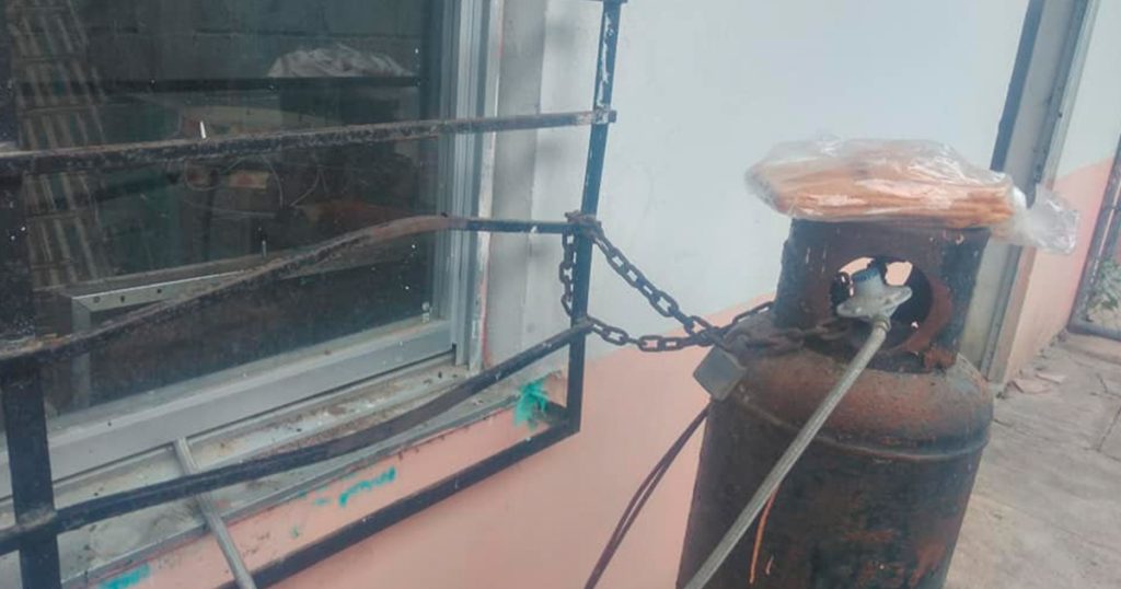 Saquean una escuela telesecundaria de la comunidad de Álamo-Tortuga