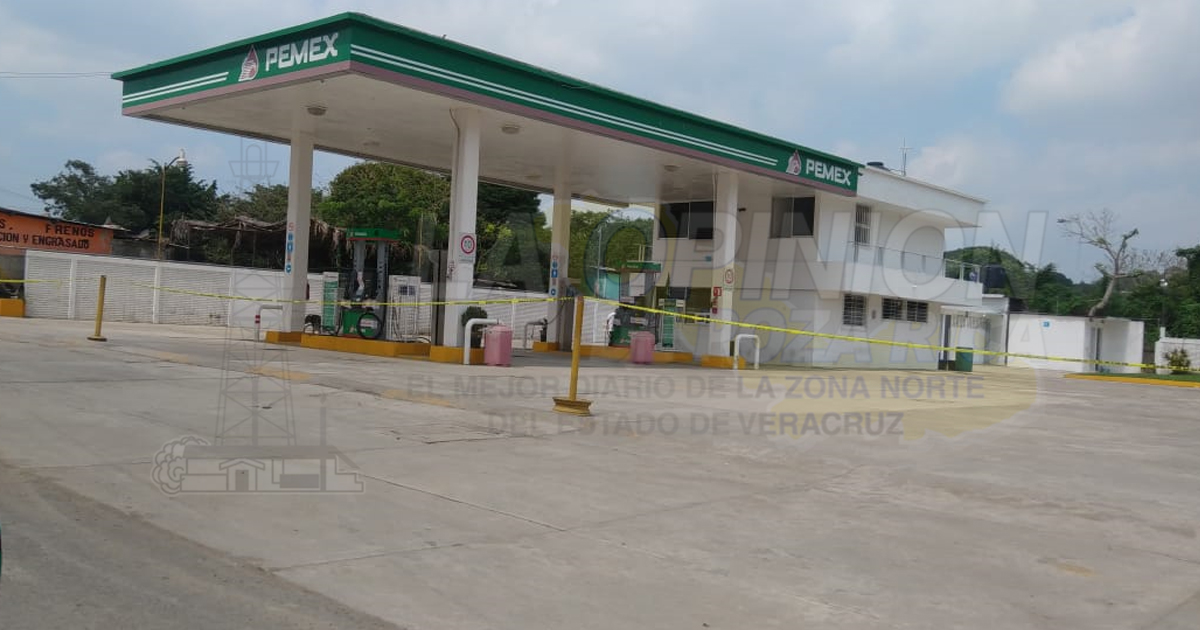 Clausura PROFECO gasolinera de Cazones