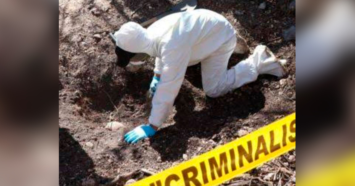 Albañiles encuentran "narcofosa" en Uruapan, Michoacán