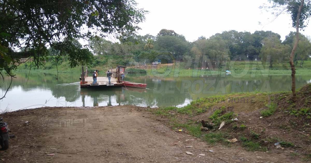 Piden puente vehicular para evitar la balsa, en Cazones