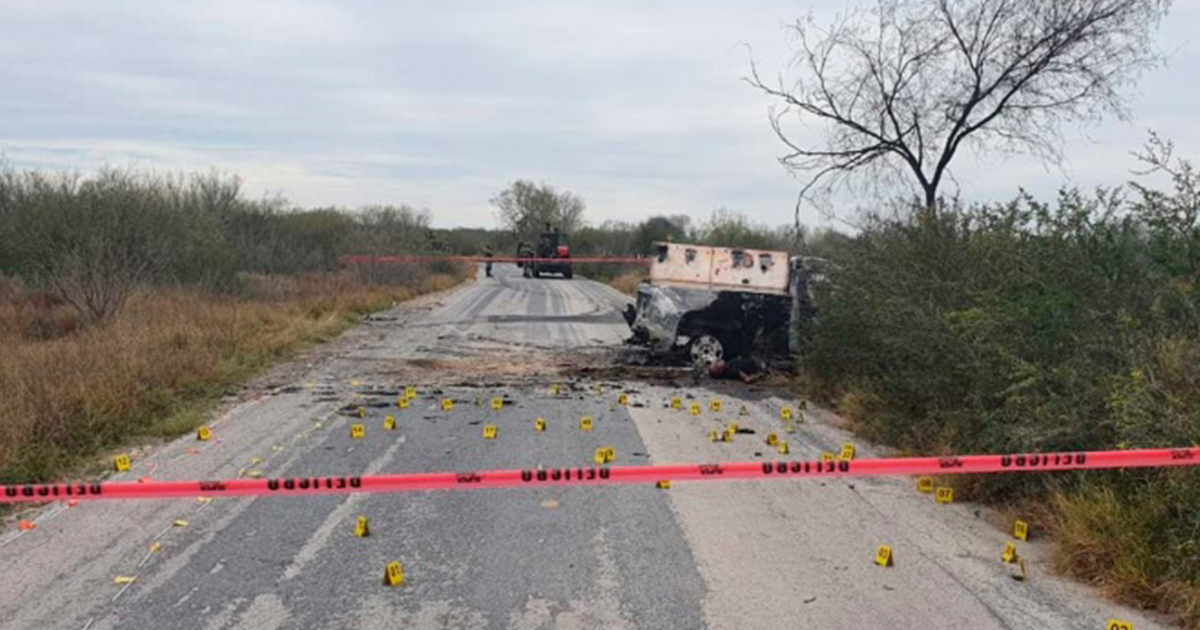Tiroteo entre criminales deja 5 personas calcinadas