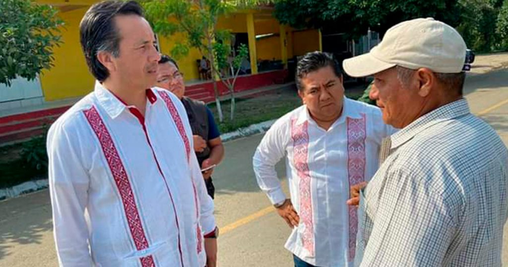 Gobernador y diputado Eric supervisan obra en el llano