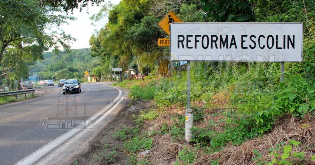 Cierran paso a camiones de PEMEX en Reforma Escolin papantla