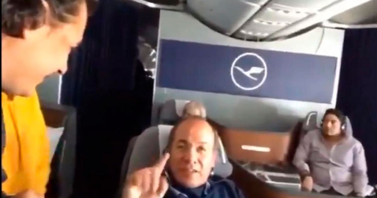 'Gracias por dejar a México hecho una porquería', dice hombre a Felipe Calderón