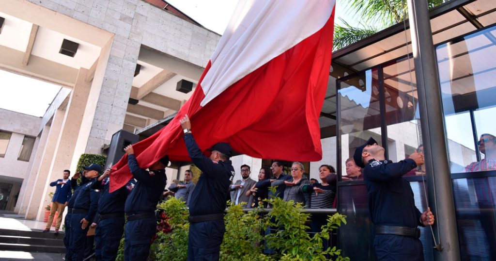 Conmemoran aniversario de la promulgación de las Constituciones de 1857 y 1917