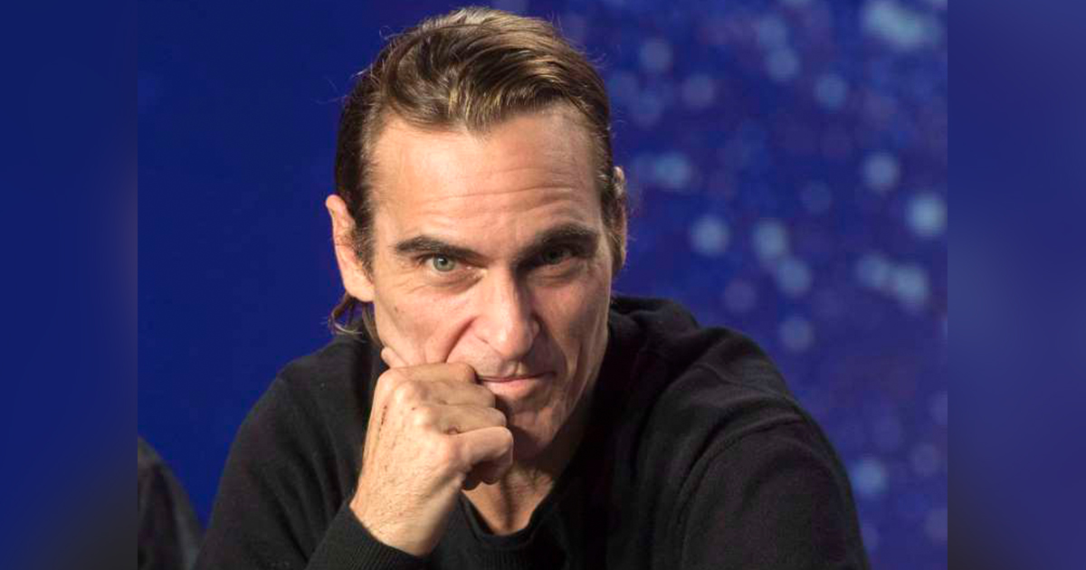 Disney busca a Joaquin Phoenix para dar vida a Capitán Garfio