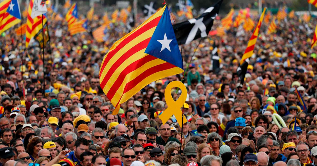 Miles de separatistas catalanes se manifiestan en Francia