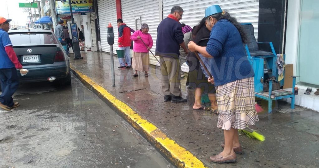 Jueves sin ambulantes y de limpieza en las banquetas