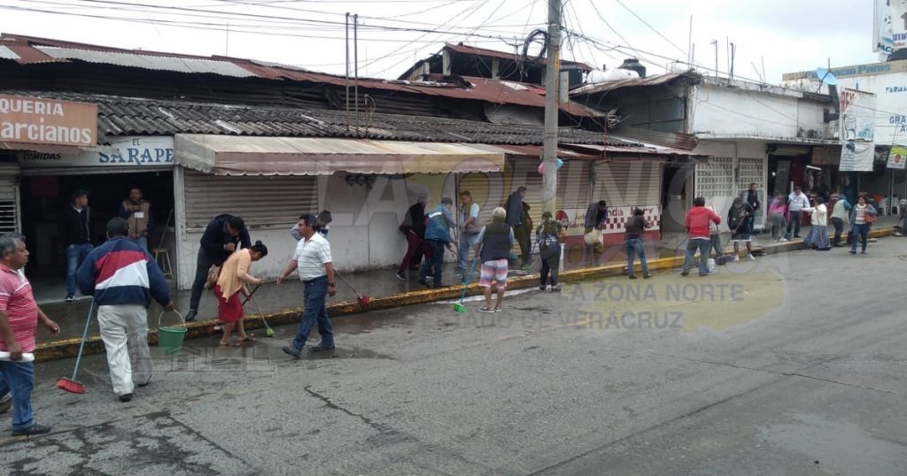 Jueves sin ambulantes y de limpieza en las banquetas