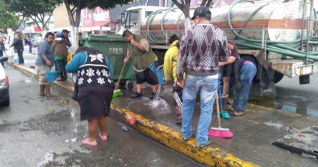 Jueves sin ambulantes y de limpieza en las banquetas