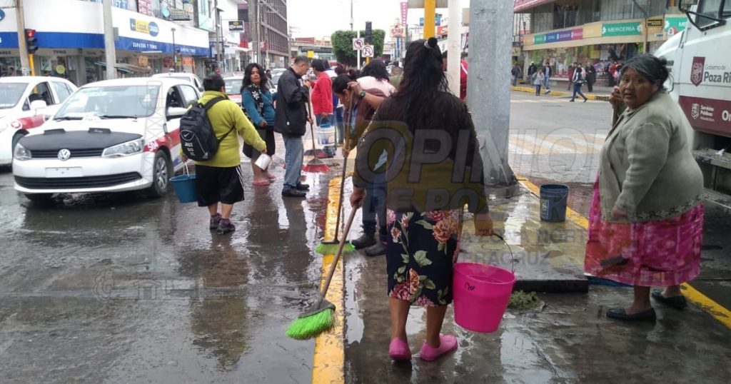 Jueves sin ambulantes y de limpieza en las banquetas