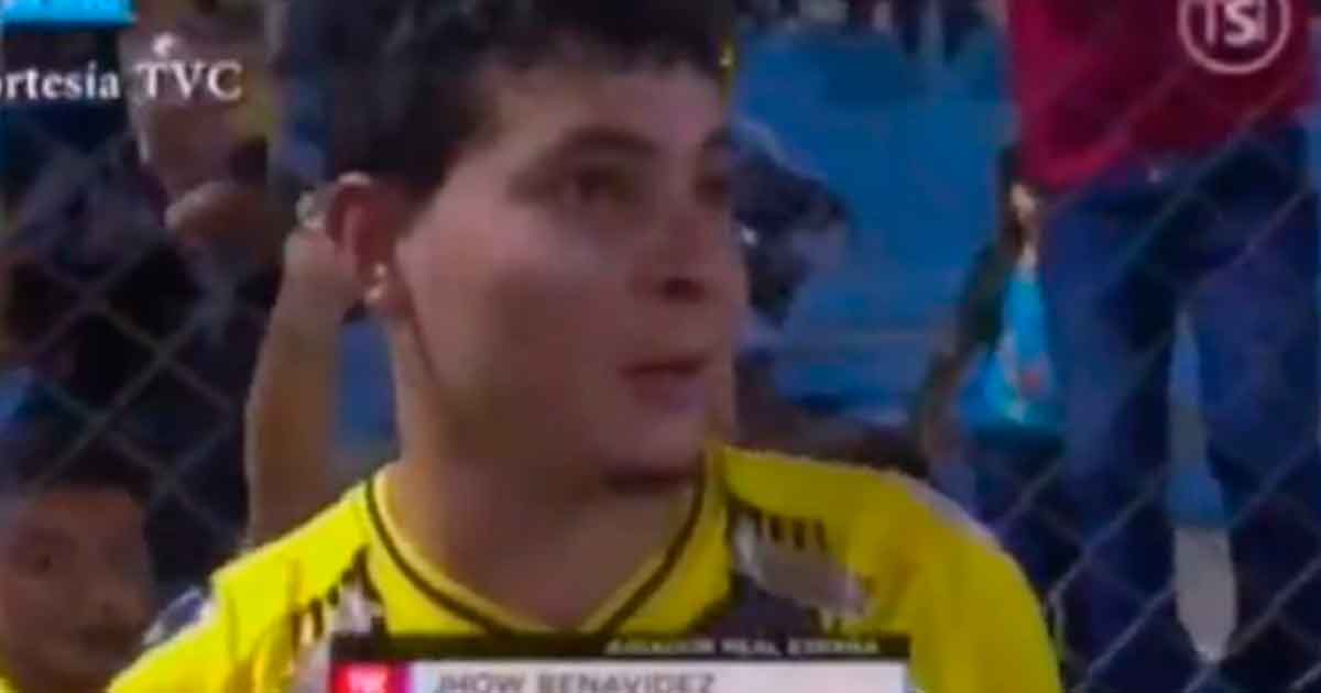Video: Anota gol y lo dedica a su esposa, suegra y ¡a su novia!