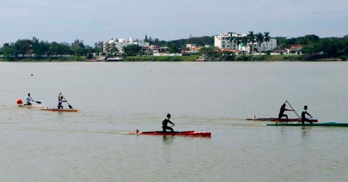 Arrancan competencias de canotaje en el río Tuxpan