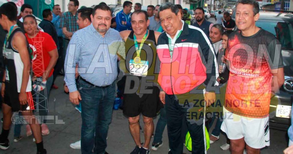 Galería de la gran carrera atlética "Raúl Gibb Guerrero"
