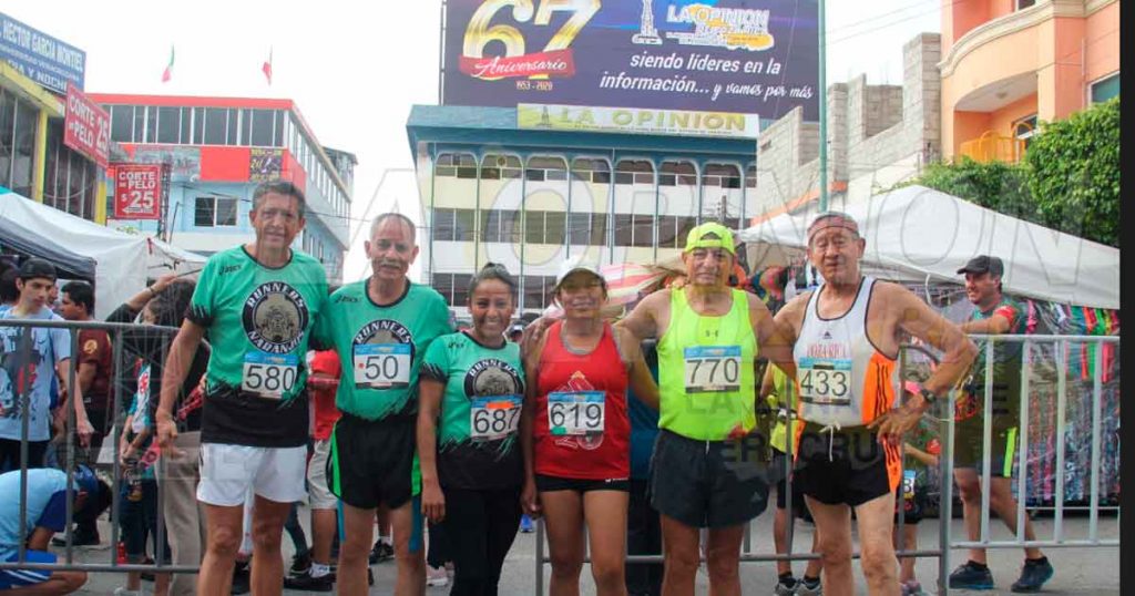 Galería de la gran carrera atlética "Raúl Gibb Guerrero"
