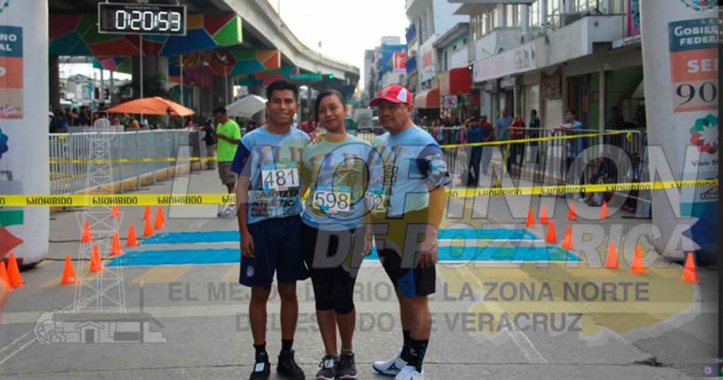Galería de la gran carrera atlética "Raúl Gibb Guerrero"
