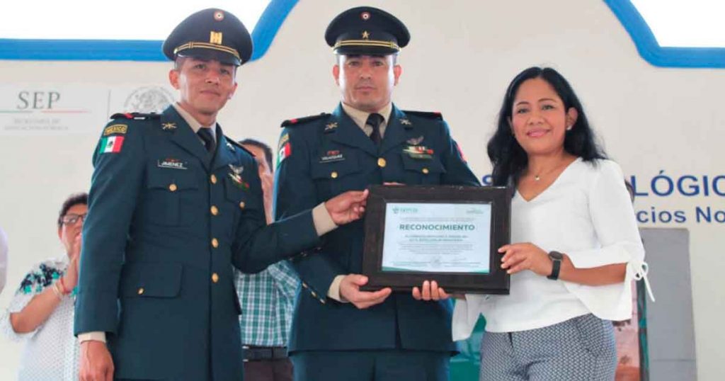 Conmemoran 107 aniversario del Ejército Mexicano en Naranjos