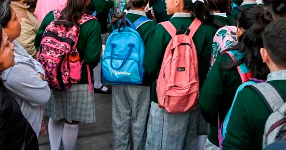 Director de secundaria de Cuautitlán afirma que las niñas “provocan que las graben”
