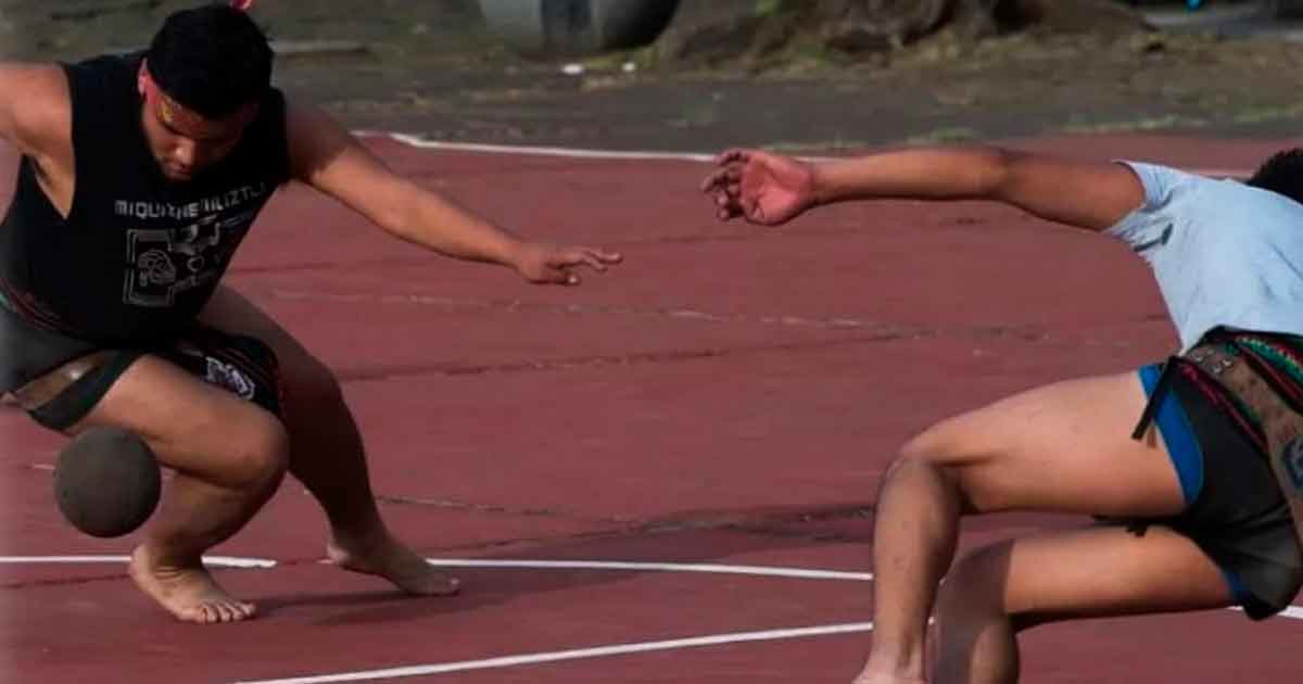 El juego de pelota revive: UNAM busca hacer la bola de hule original