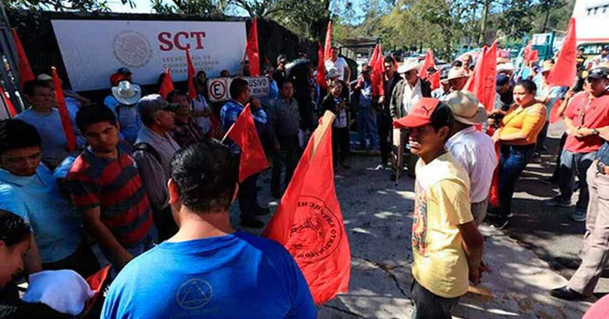 Autopista a Perote afectó parcelas; les ofrecen $22 por hectárea, dicen campesinos