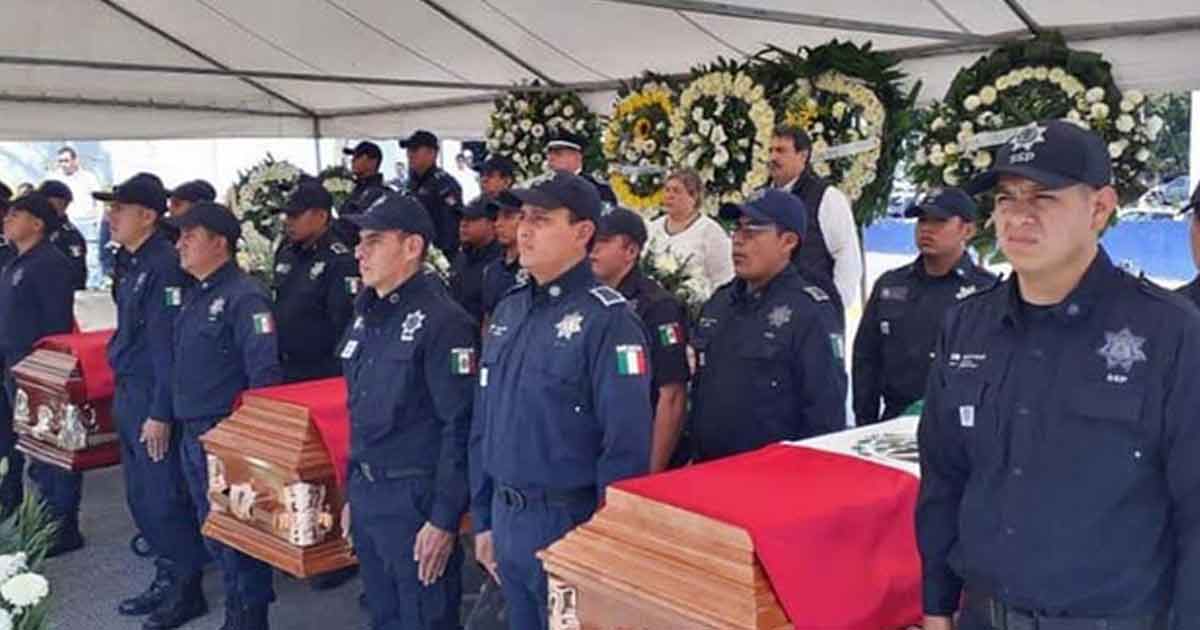 Despiden con homenaje a oficiales fallecidos en el cumplimiento de su deber, en Córdoba