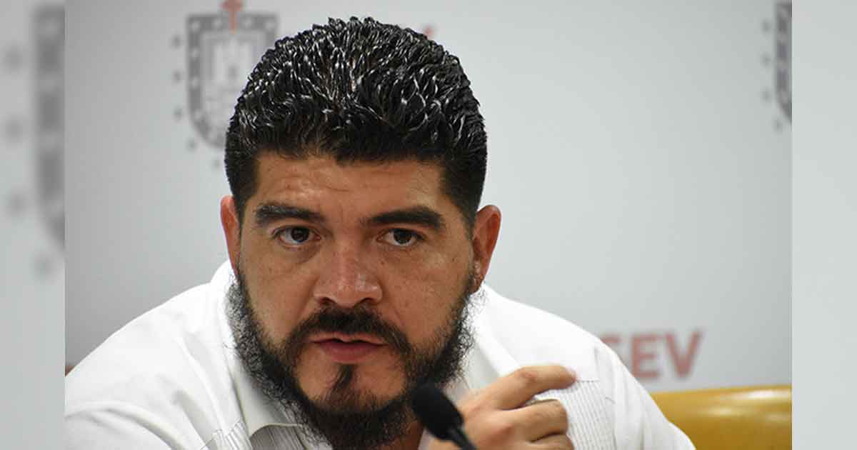 Ley establece que docentes que dejen a menores fuera de las escuelas serán cesados, advierte SEV ante caso Fátima