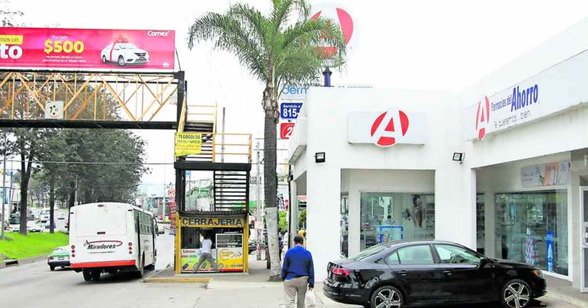 Proliferan farmacias, ¿mala salud de xalapeños?