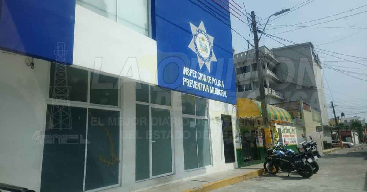 Estrenan comandante en la policía