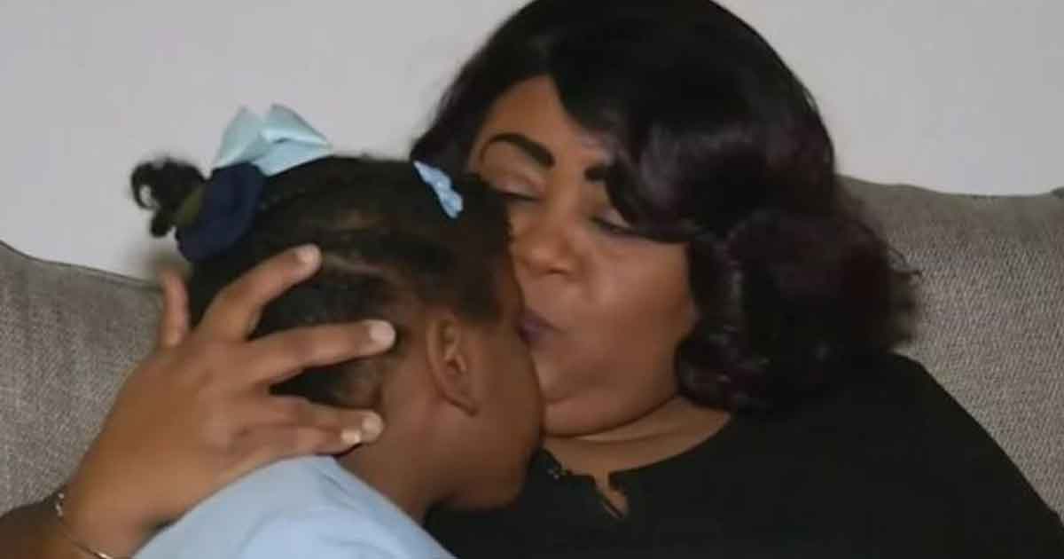 El video de una niña de 6 años siendo arrestada y esposada que causa indignación en Estados Unidos